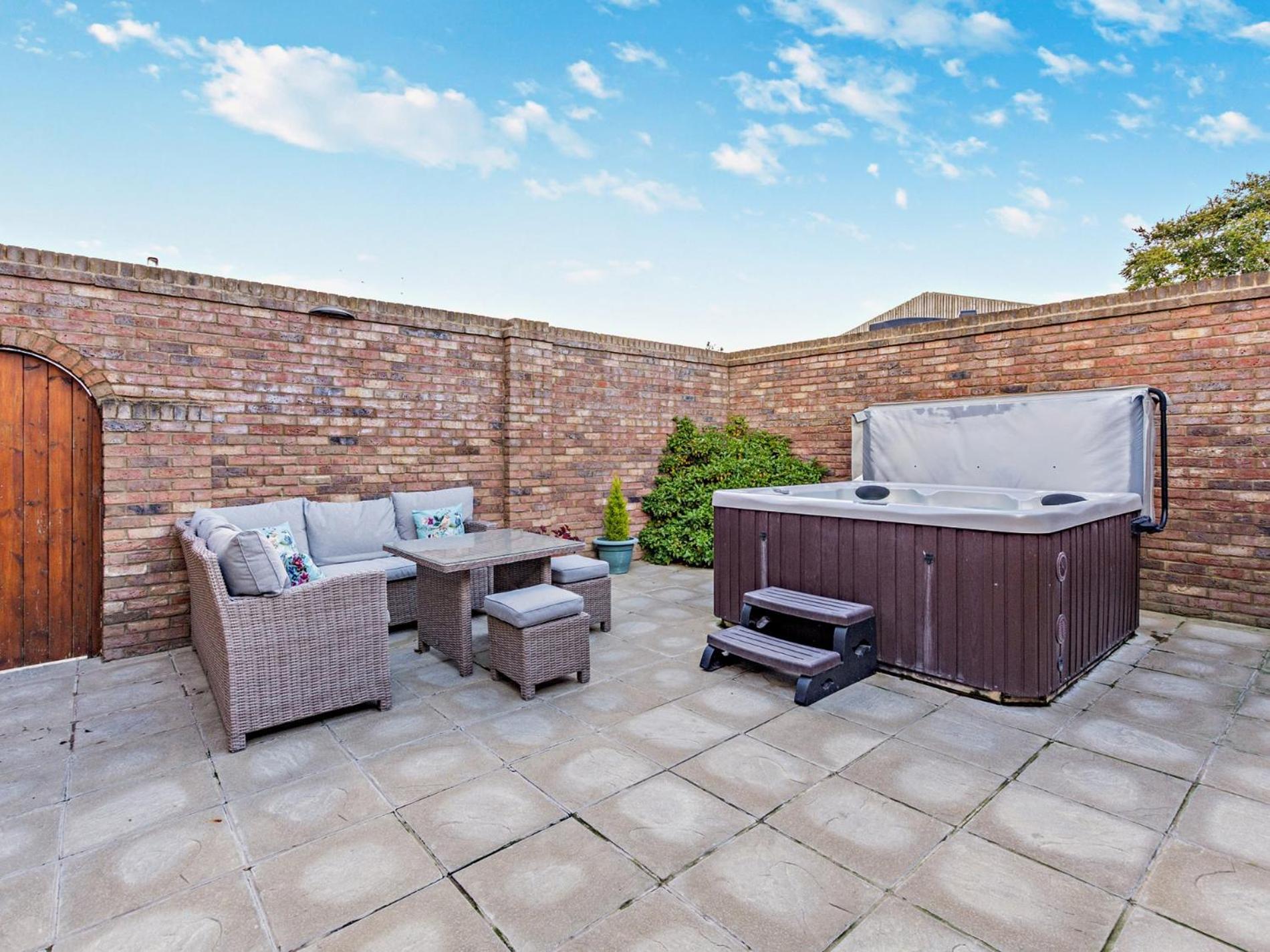 2 Bed In Filey 79280 Villa Wold Newton  Luaran gambar